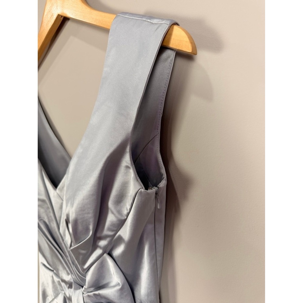Karen Millen Silver Satin V Neck Bow Front Fit Flare Dress 4 NWOT - Picture 5 of 10